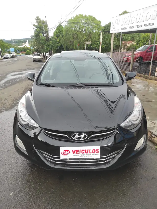 Carro Hyundai Elantra 2013 Sedan 1.8 GLS (aut)