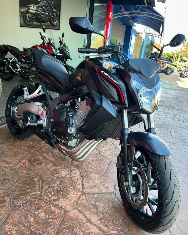 Carro Honda CB 650F 2015 (ABS)