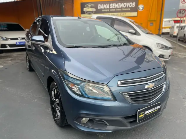 Carro Chevrolet Onix 2014 HATCH LTZ 1.4 8V FlexPower 5p Mec.