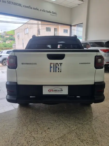 Carro Fiat Strada 2023 Freedom 1.3 CD (Flex)