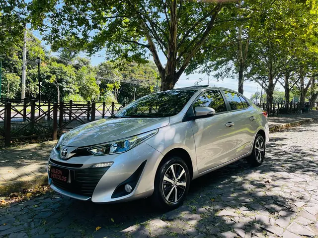 Carro Toyota Yaris Sedan 2020 1.5 XLS Connect CVT (Flex)