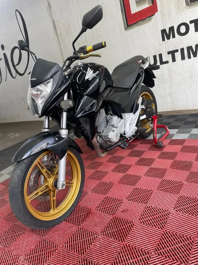 Moto Honda CB 300R 2015 (ABS)