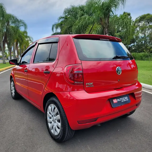 Carro Volkswagen Fox 2014 1.0 TEC BlueMotion (Flex) 4p