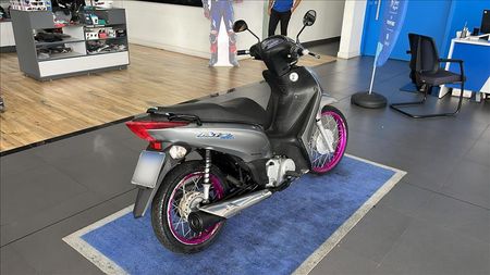 Biz 125 ES