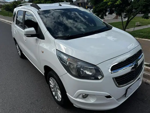 Carro Chevrolet Spin 2014 LT 5S 1.8 (Flex)