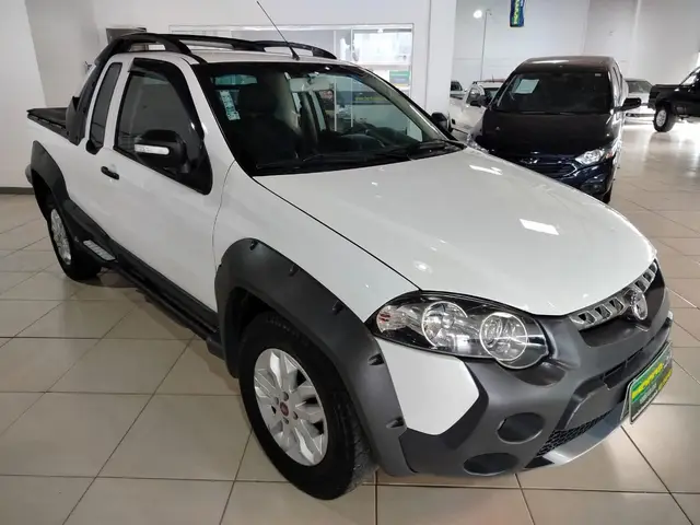 Carro Fiat Strada 2013 Adventure 1.8 16V (Flex) (Cabine Estendida)