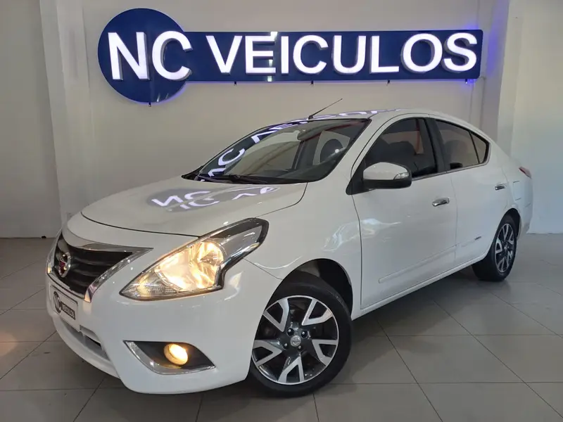 Nissan Versa 1.6 16V Unique CVT (Flex)
