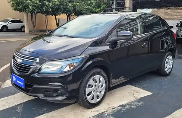 Carro Chevrolet Onix 2013 1.4 LT SPE/4