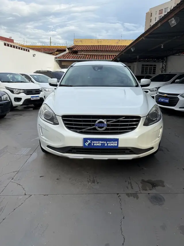 Carro Volvo XC60 2017 2.4 D5 Kinetic 4WD