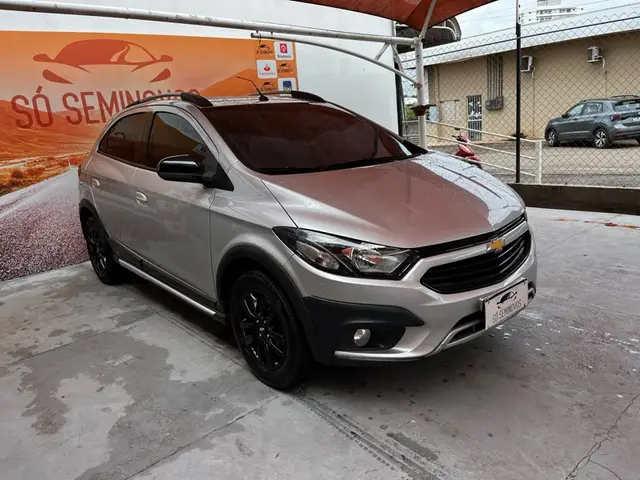 Carro Chevrolet Onix 2019 1.4 Activ SPE/4