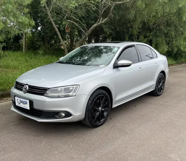 Carro Volkswagen Jetta 2013 2.0 Comfortline Tiptronic (Flex)