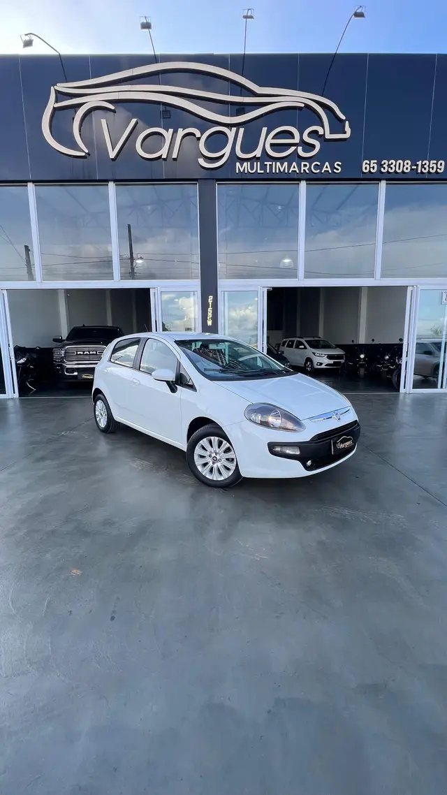 Carro Fiat Punto 2016 Attractive 1.4 (Flex)