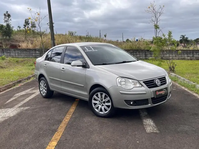 Carro Volkswagen Polo Sedan 2011 1.6 8V (Flex)