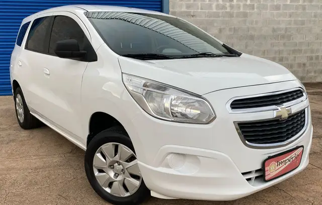 Carro Chevrolet Spin 2015 LT 5S 1.8 (Flex)