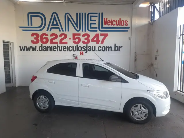 Carro Chevrolet Onix 2015 1.0 LT SPE/4