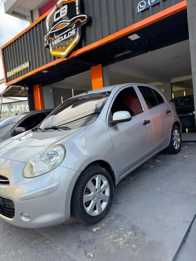 Carro Nissan March 2013 1.0 16V S (Flex)