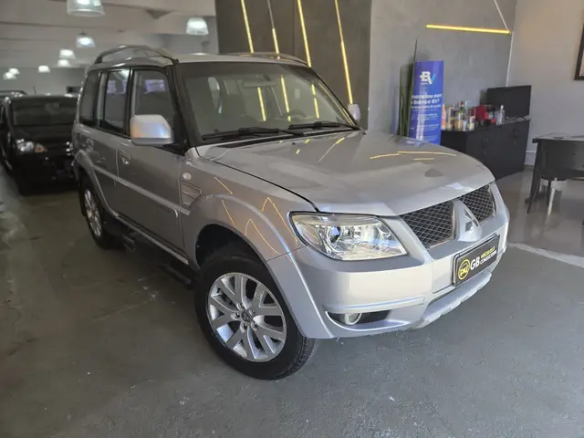 Carro Mitsubishi Pajero TR4 2011 2.0/ 2.0 Flex 16V 4x4 Mec.