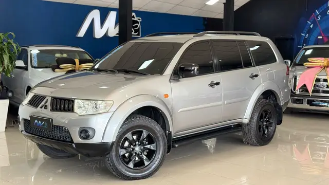 Carro Mitsubishi Pajero Dakar 2013 3.2 4WD (Aut)
