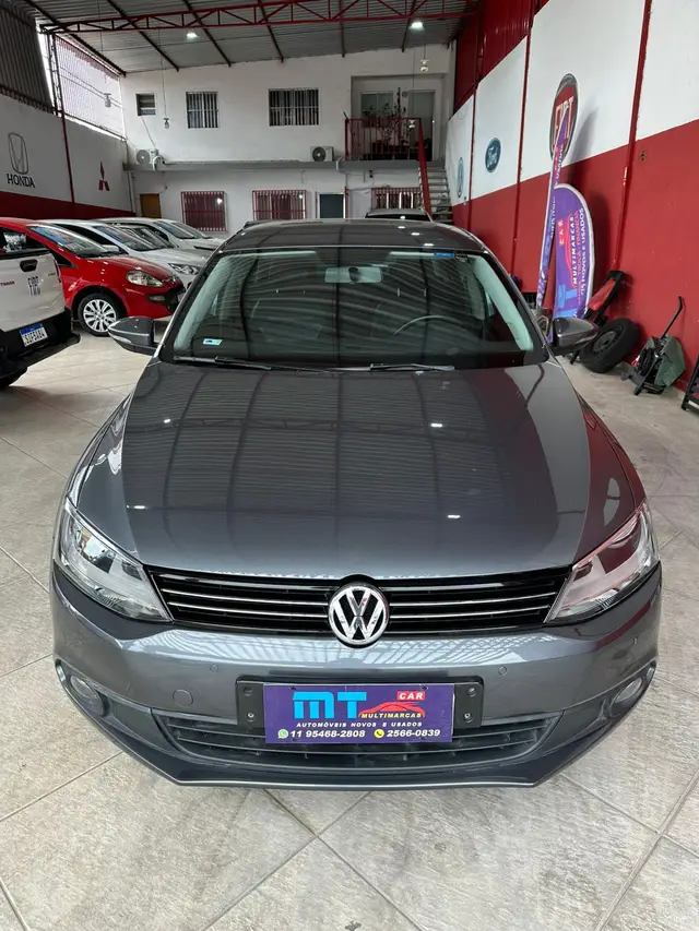 Carro Volkswagen Jetta 2013 2.0 Comfortline (Flex)