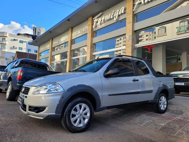 Carro Fiat Strada 2012 Working 1.4 (Flex) (Cabine Dupla)