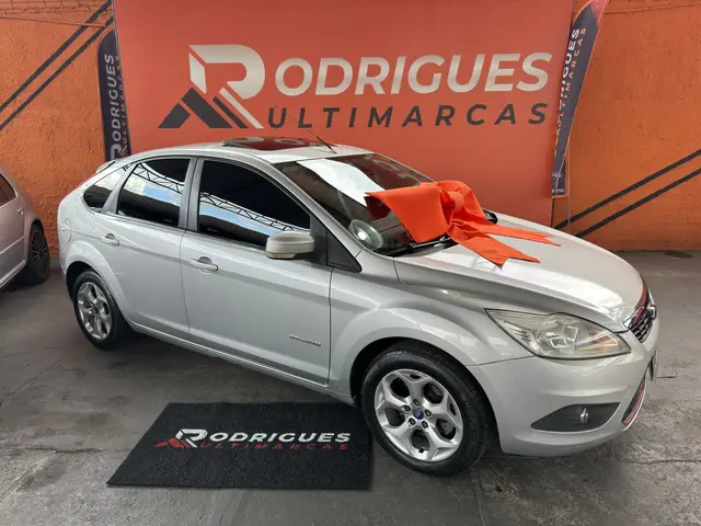 Carro Ford Focus Hatch 2012 Titanium 2.0 16V (Aut)