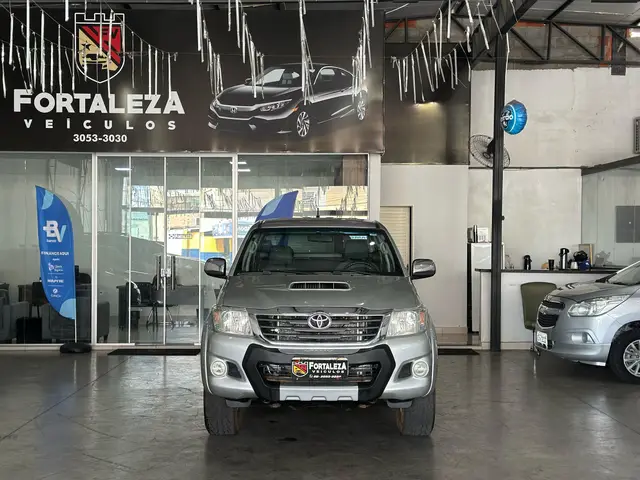 Carro Toyota Hilux Cabine Dupla 2012 Hilux 3.0 TDI 4x4 CD STD