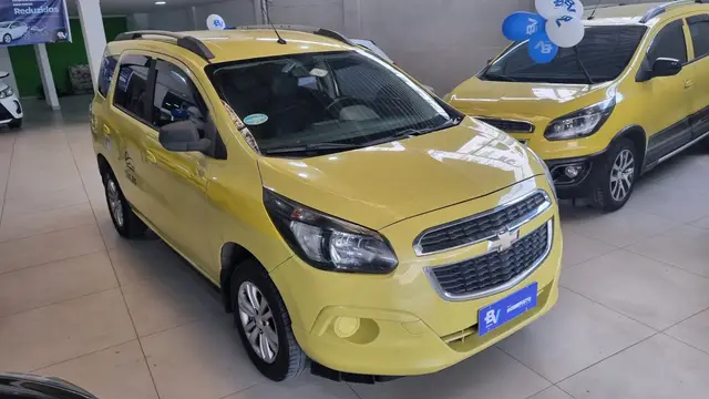 Carro Chevrolet Spin 2018 LT 5S 1.8 (Flex)