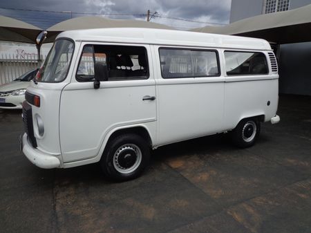 Kombi Furgão 1.4 (Flex)