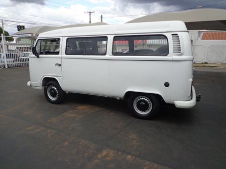 Kombi Furgão 1.4 (Flex)
