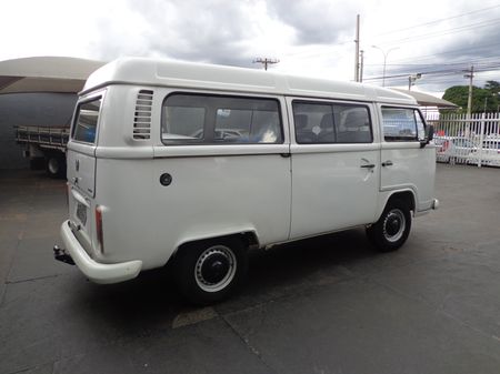 Kombi Furgão 1.4 (Flex)