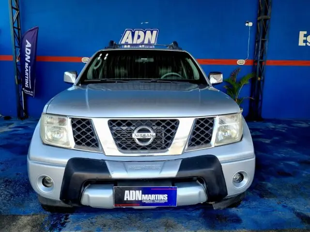 Nissan Frontier Strike 2.5 4X4