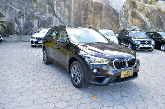Carro BMW X1 2017 2.0 sDrive20i X-Line ActiveFlex