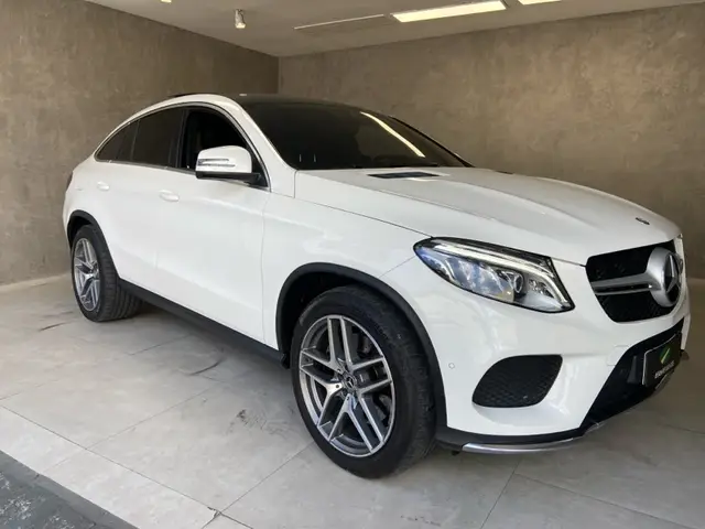 Carro Mercedes-Benz GLE 400 2017 Highway 4Matic