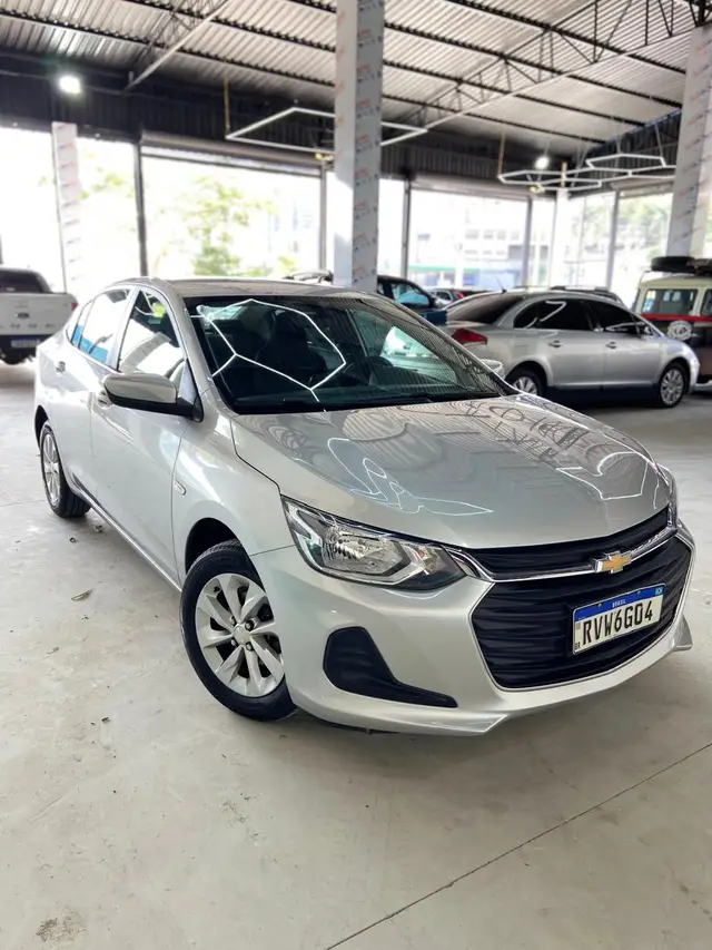 Carro Chevrolet Onix Plus 2023 LT 1.0