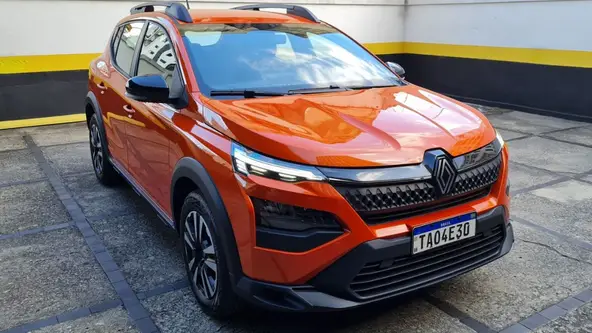 Versão de entrada do SUV é bem equipada de série, boa de dirigir e bebe pouco combustível