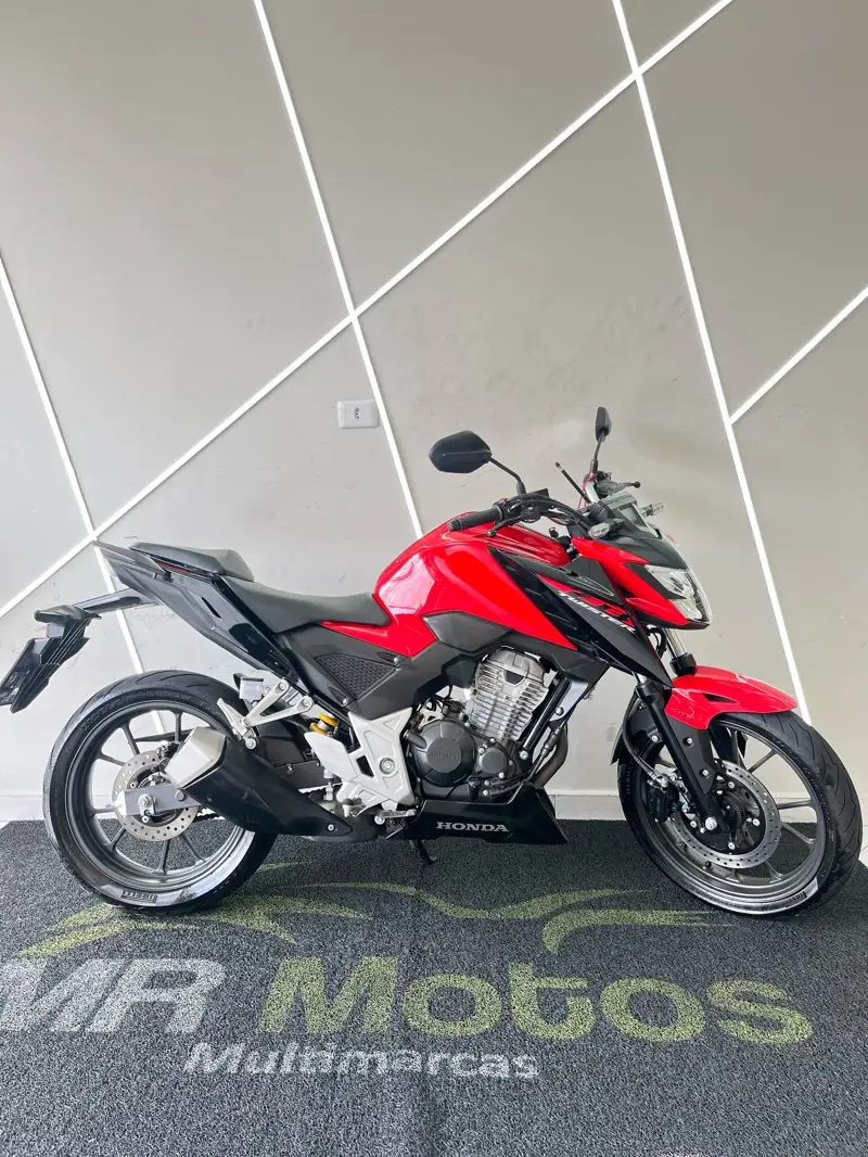 Honda (CBS)