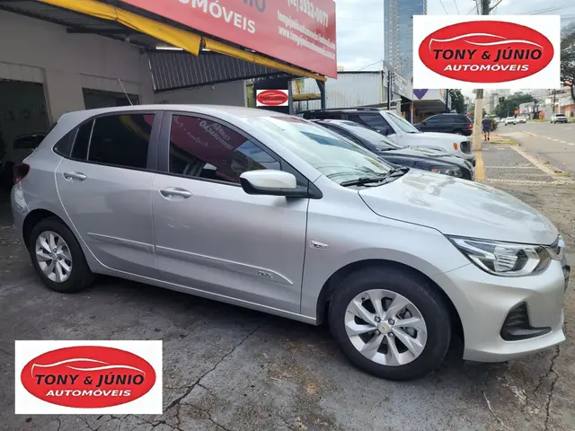 Carro Chevrolet Onix 2023 LT 1.0