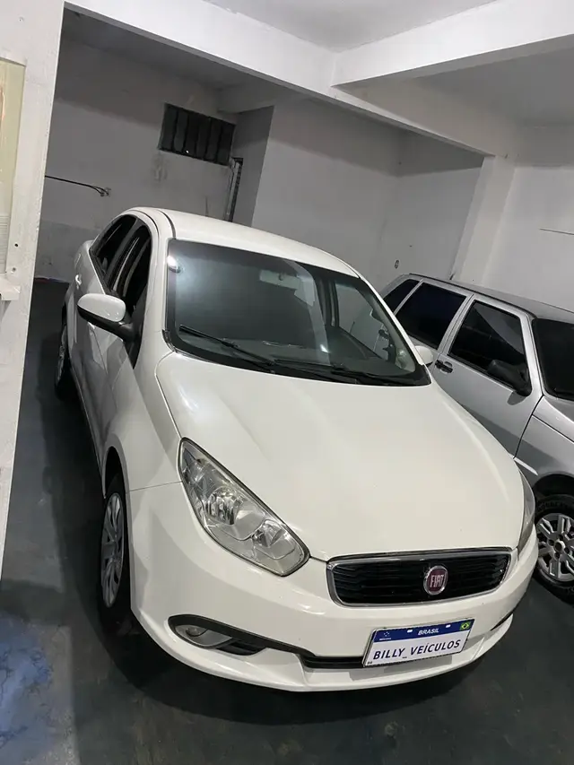 Carro Fiat Grand Siena 2018 Evo Attractive 1.4 8V (Flex)