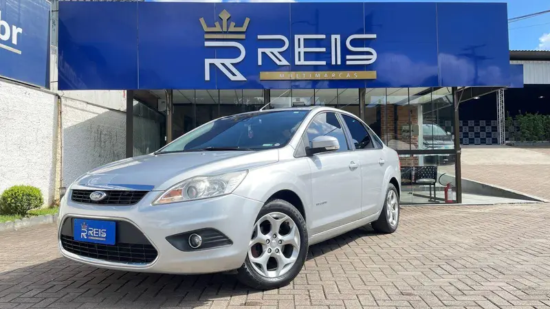 Ford Focus Sedan Titanium 2.0 16V (Aut)