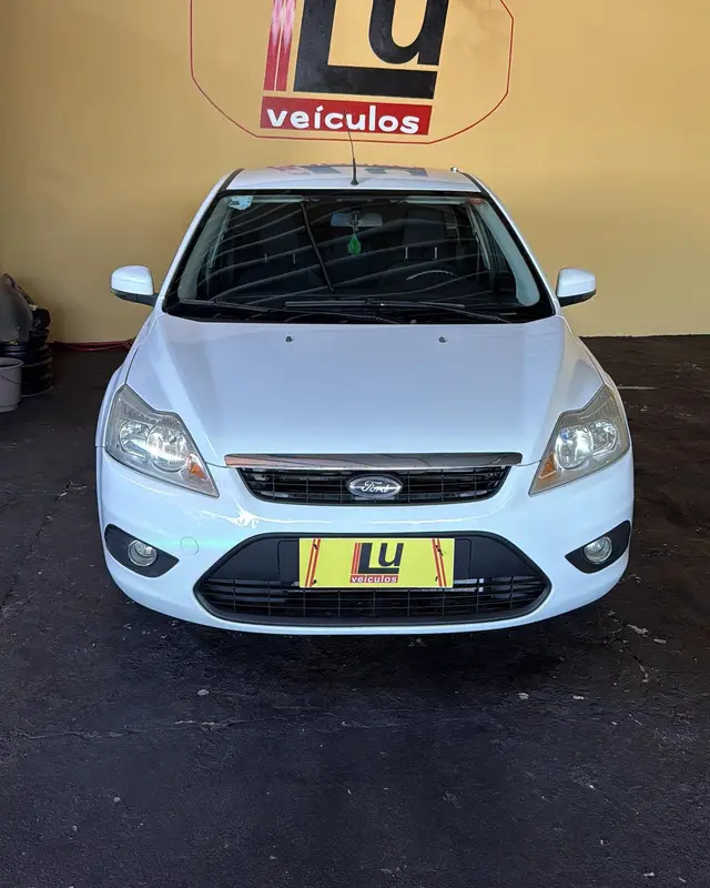 Carro Ford Focus Hatch 2013 GLX 1.6 16V (Flex)