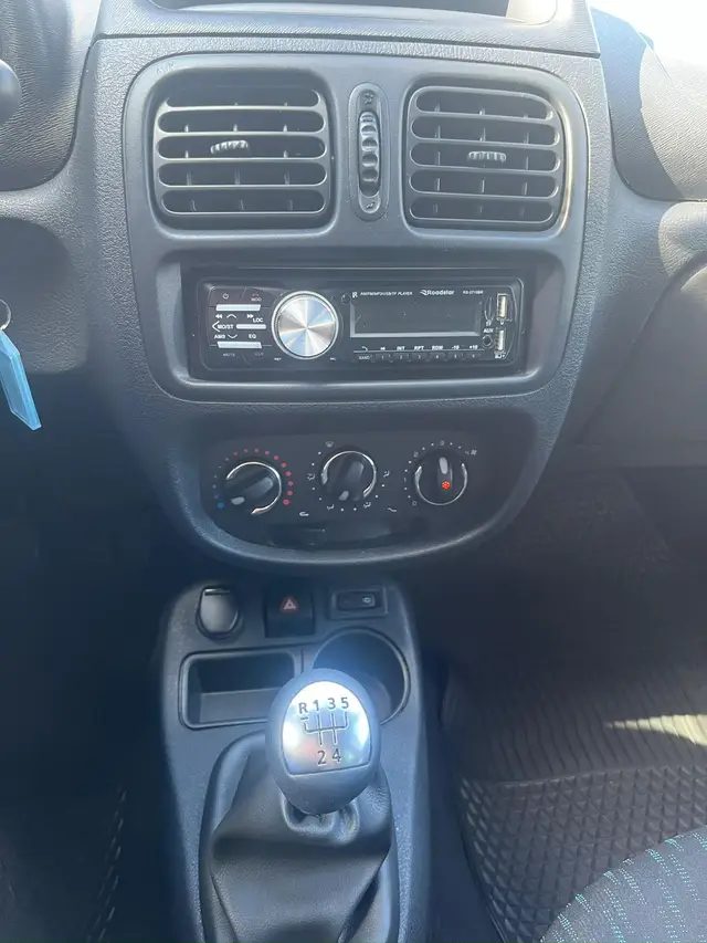 Carro Renault Clio 2016 Expression 1.0 16V (Flex)