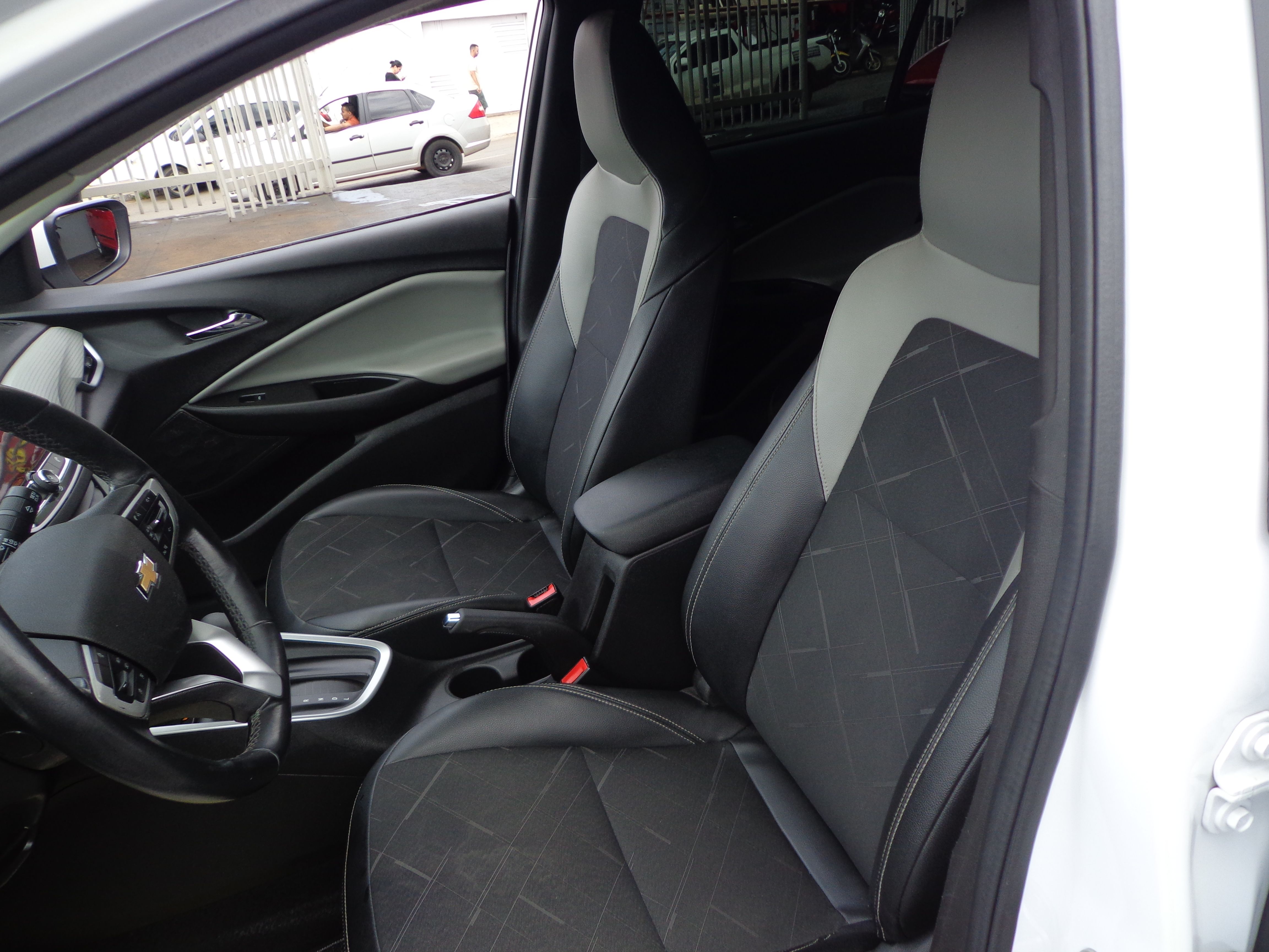 Chevrolet Onix Plus