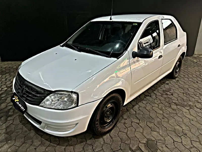 Renault Logan Authentique 1.0 16V (flex)