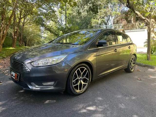 Carro Ford Focus Hatch 2016 Titanium 2.0 PowerShift