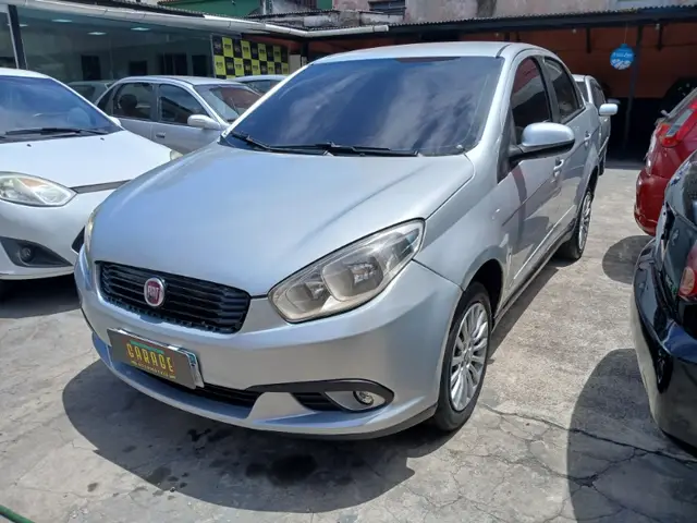 Carro Fiat Grand Siena 2013 Evo Attractive 1.4 8V (Flex)