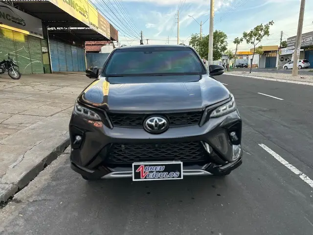 Carro Toyota SW4 2022 Diamond  2.8 turbodiesel 7L 4x4 (Aut)