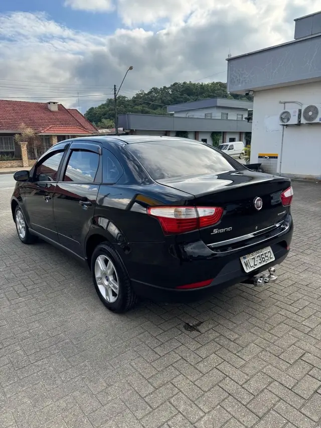 Carro Fiat Grand Siena 2014 Evo Attractive 1.4 8V (Flex)