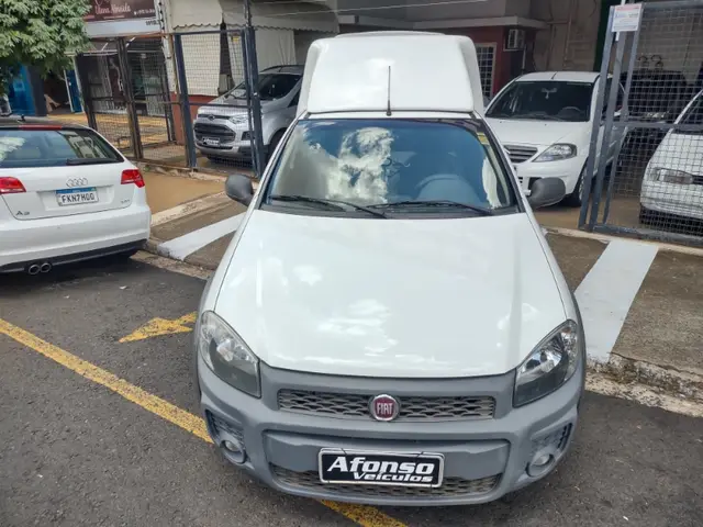 Carro Fiat Strada 2016 Working 1.4 (Flex)