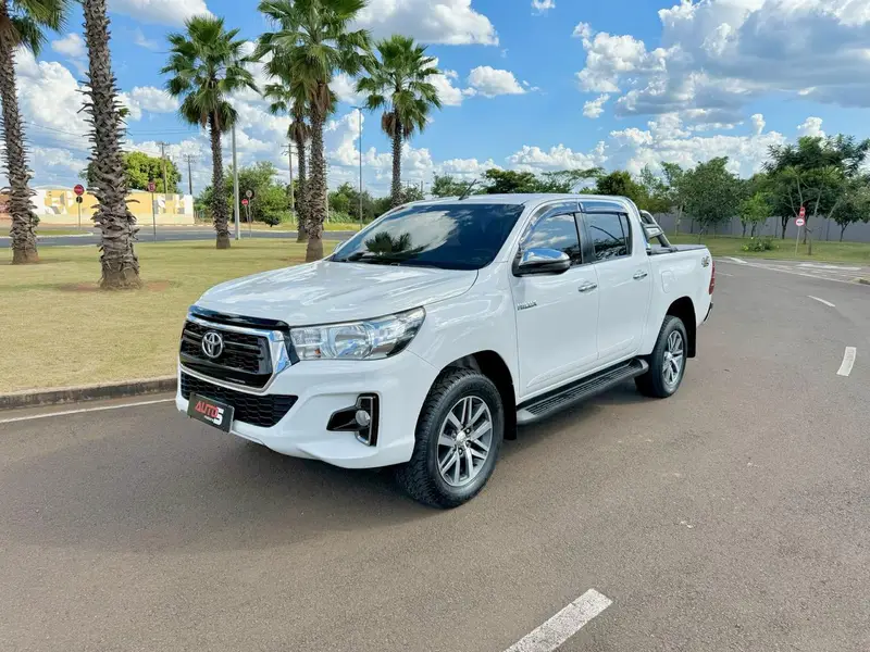 Toyota Hilux Cabine Dupla Hilux 2.8 TDI SRV CD 4x4 (Aut)