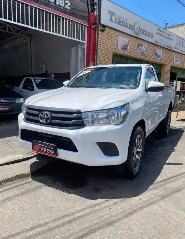 Carro Toyota Hilux Cabine Simples 2017 Hilux 2.8 TDI Chassi CS 4x4